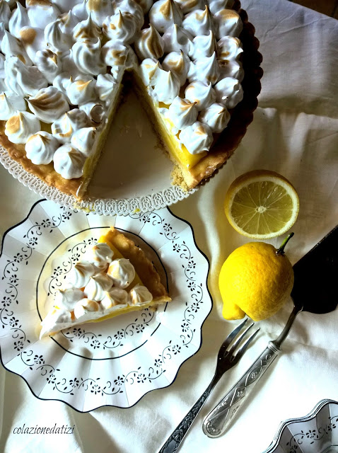 Torta meringata al limone