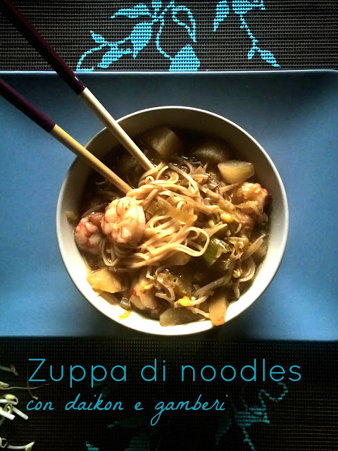 Zuppa di noodles gamberi e daikon