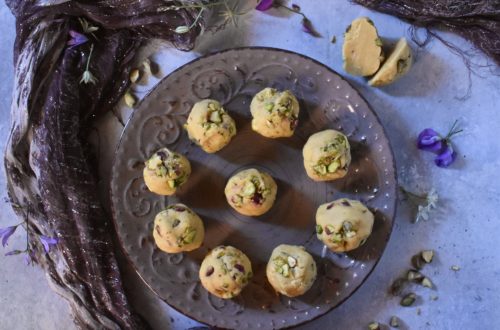 besan ladoo ai pistacchi