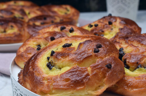 girelle di pasta brioche sfogliata alla crema