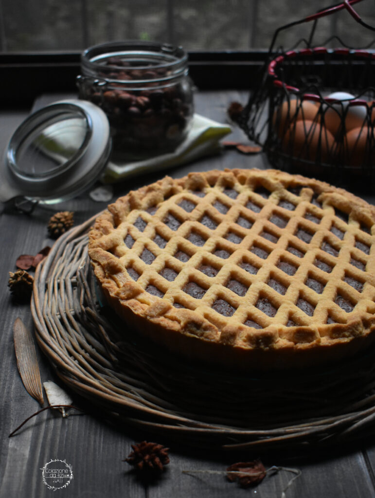 crostata con crema di nocciole lato